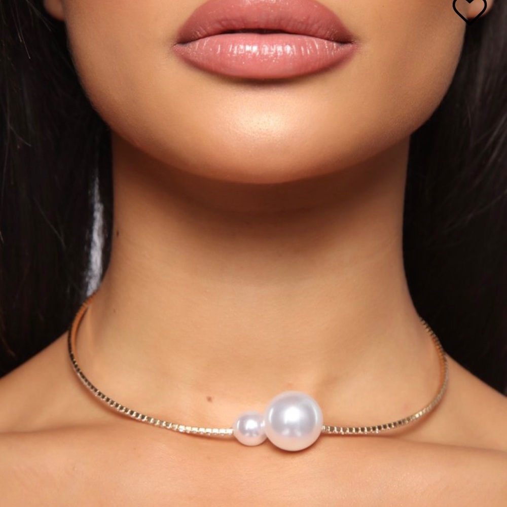 Gold & Pearl Necklace